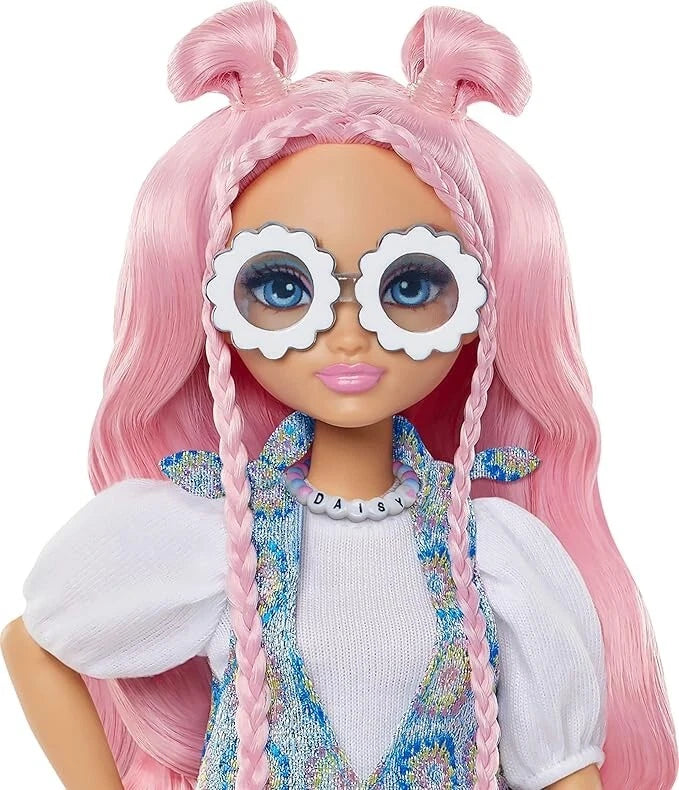 Barbie Dream Besties Doll and Accessories, Daisy Jean Posable Fashion Doll thumbnail