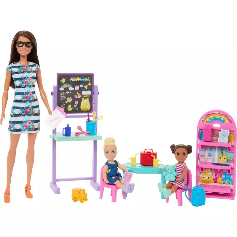 Barbie I Love School Classroom Playset with 1 Fashion Doll 2 Small Dolls + 20 Accessories thumbnail