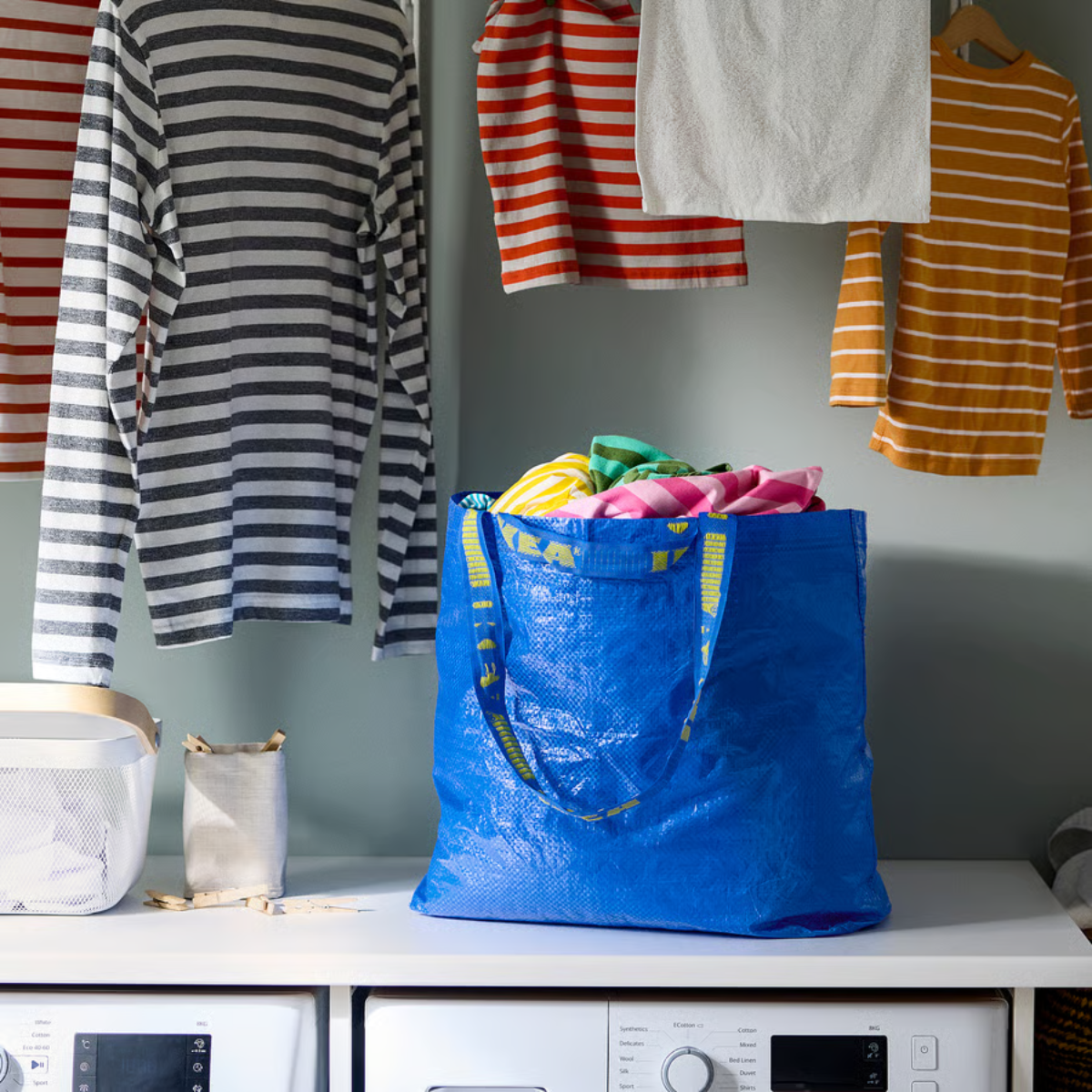 IKEA FRAKTA Medium Reusable Tote Bag – Blue Multipurpose Carry & Storage Bag with 10-Gallon Capacity for Daily Use thumbnail
