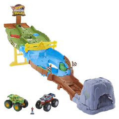 Hot Wheels Monster Trucks Wreckin' Raceway with 2 Toy Trucks HJG32