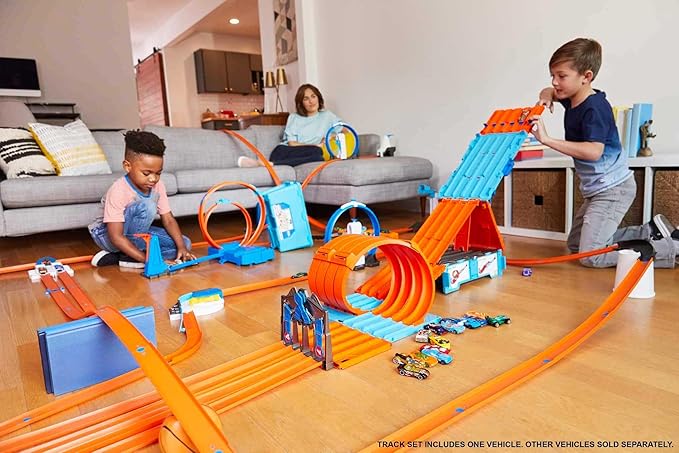 Hot Wheels Race Crate Pop Out Raceway Playset with Portable Storage Case & Track thumbnail