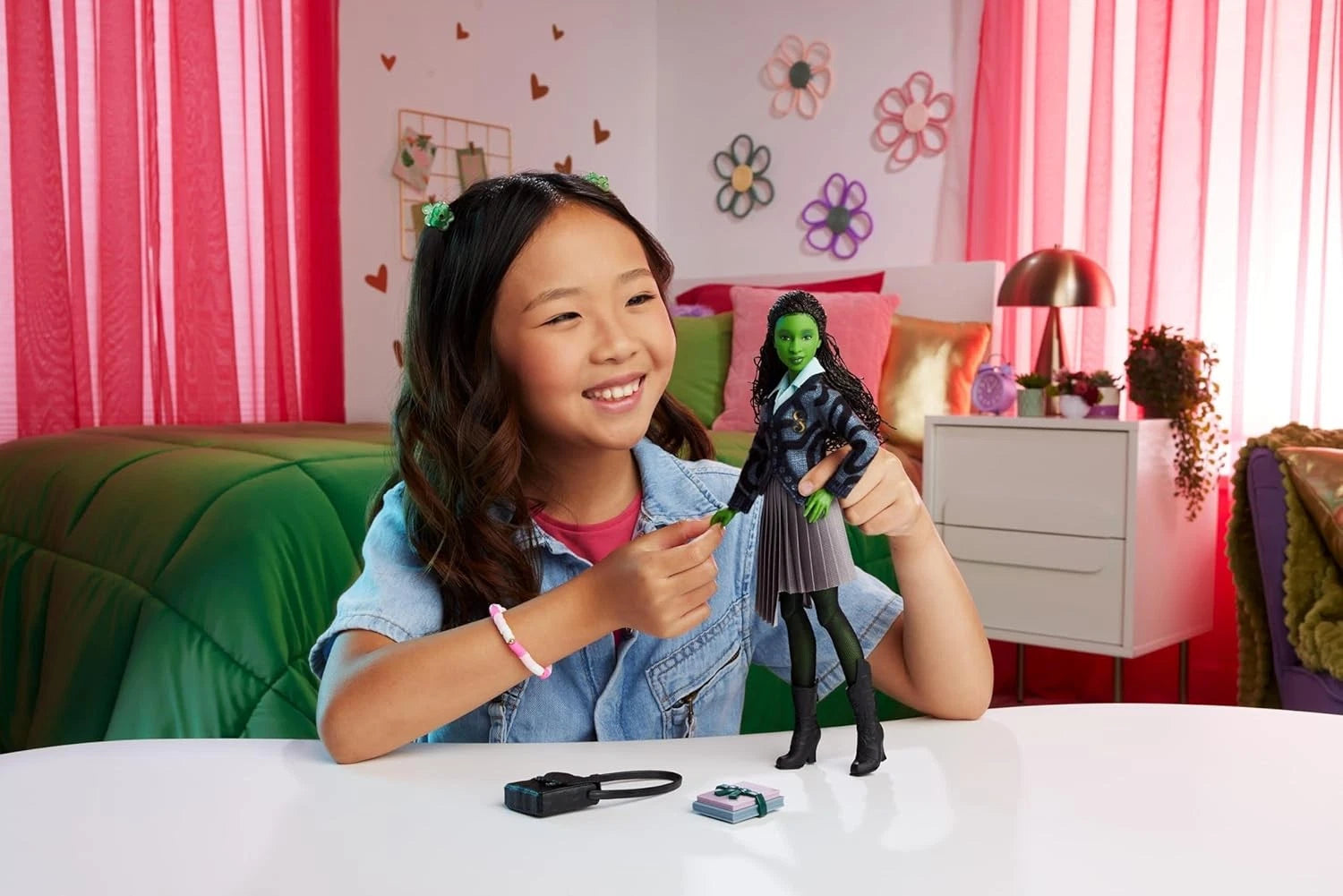 Universal Pictures’ Wicked Elphaba At Shiz University Fashion Doll thumbnail