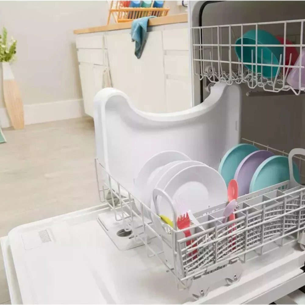 Fisher-Price SpaceSaver High Chair Berry Collection GVH09 thumbnail