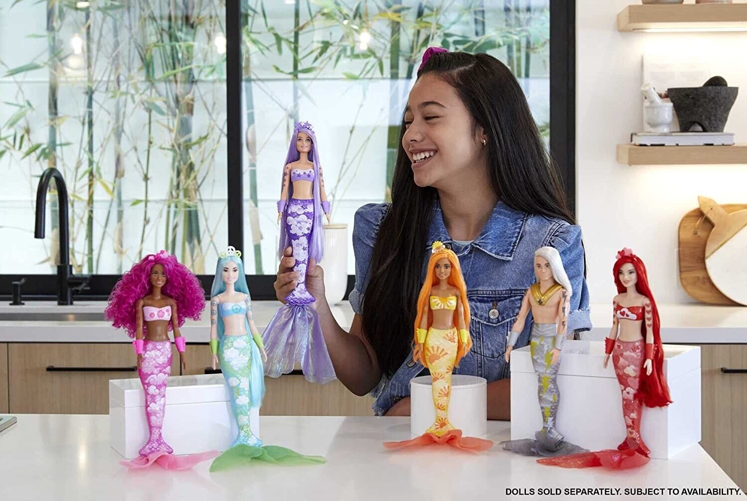Barbie Rainbow Mermaid Series Water Reveal Unbox for 7 Surprises. Experience the ultimate unboxing surprise with Barbie Color Reveal! Each set includes seven surprises and a guaranteed colorful mermaid doll. HCC46 thumbnail
